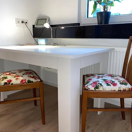 בית הארחה Home-rose-garden-gaestehaus Kontaktloser Zugang דיסלדורף