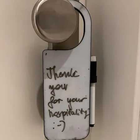 Home-rose-garden-gaestehaus Kontaktloser Zugang Affittacamere Düsseldorf